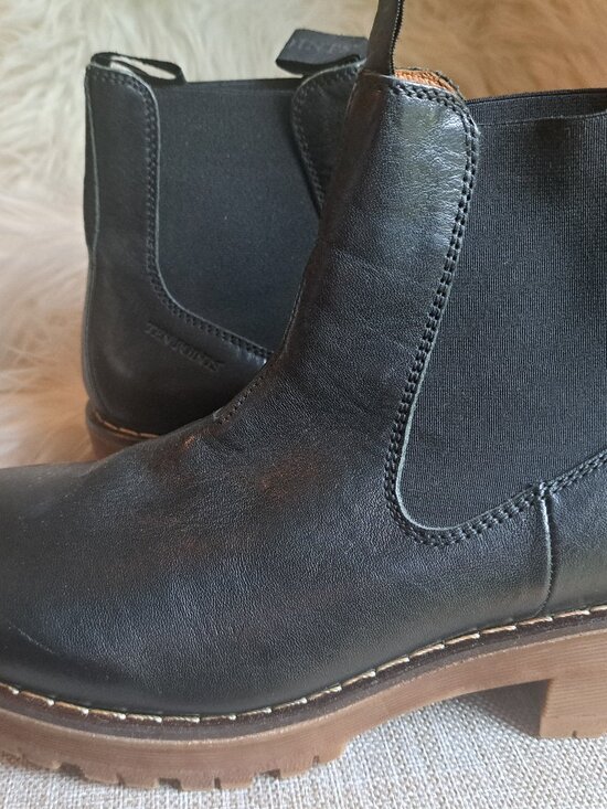 Shoes - Boots